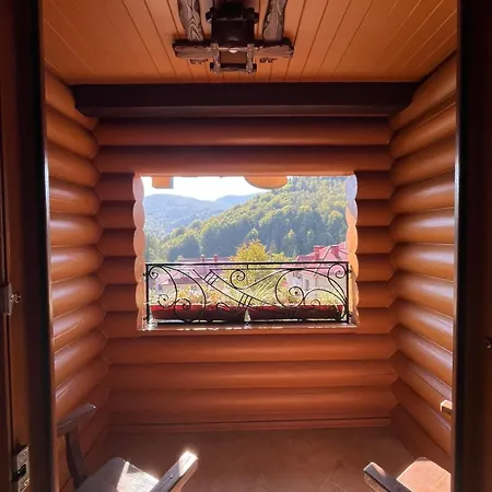 Knyazhyj Dvir Γιαρέμτσε