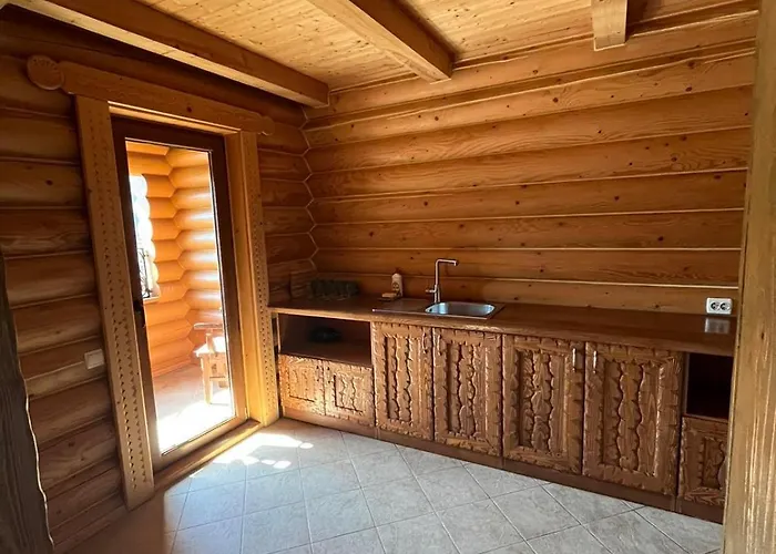 Отель Knyazhyj Dvir *