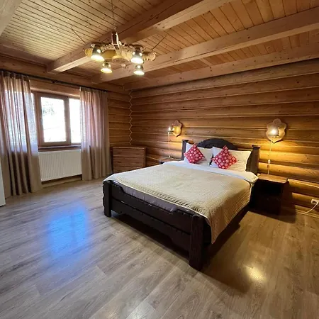 Knyazhyj Dvir Hotel *