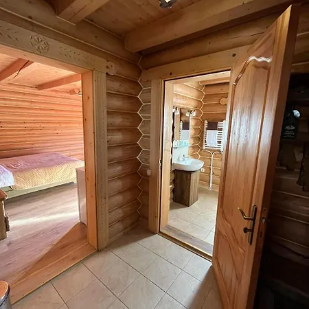 Knyazhyj Dvir Yaremche