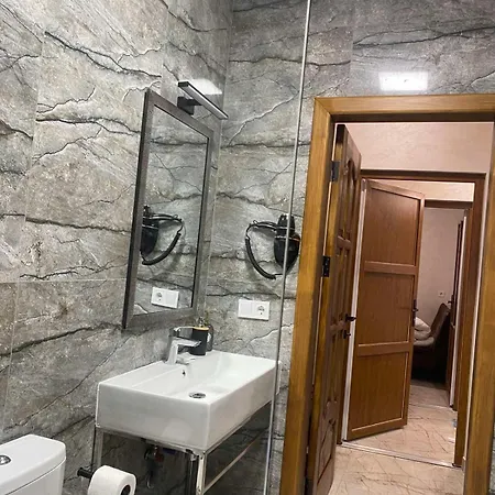 Knyazhyj Dvir Yaremche