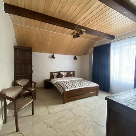 Knyazhyj Dvir Yaremche